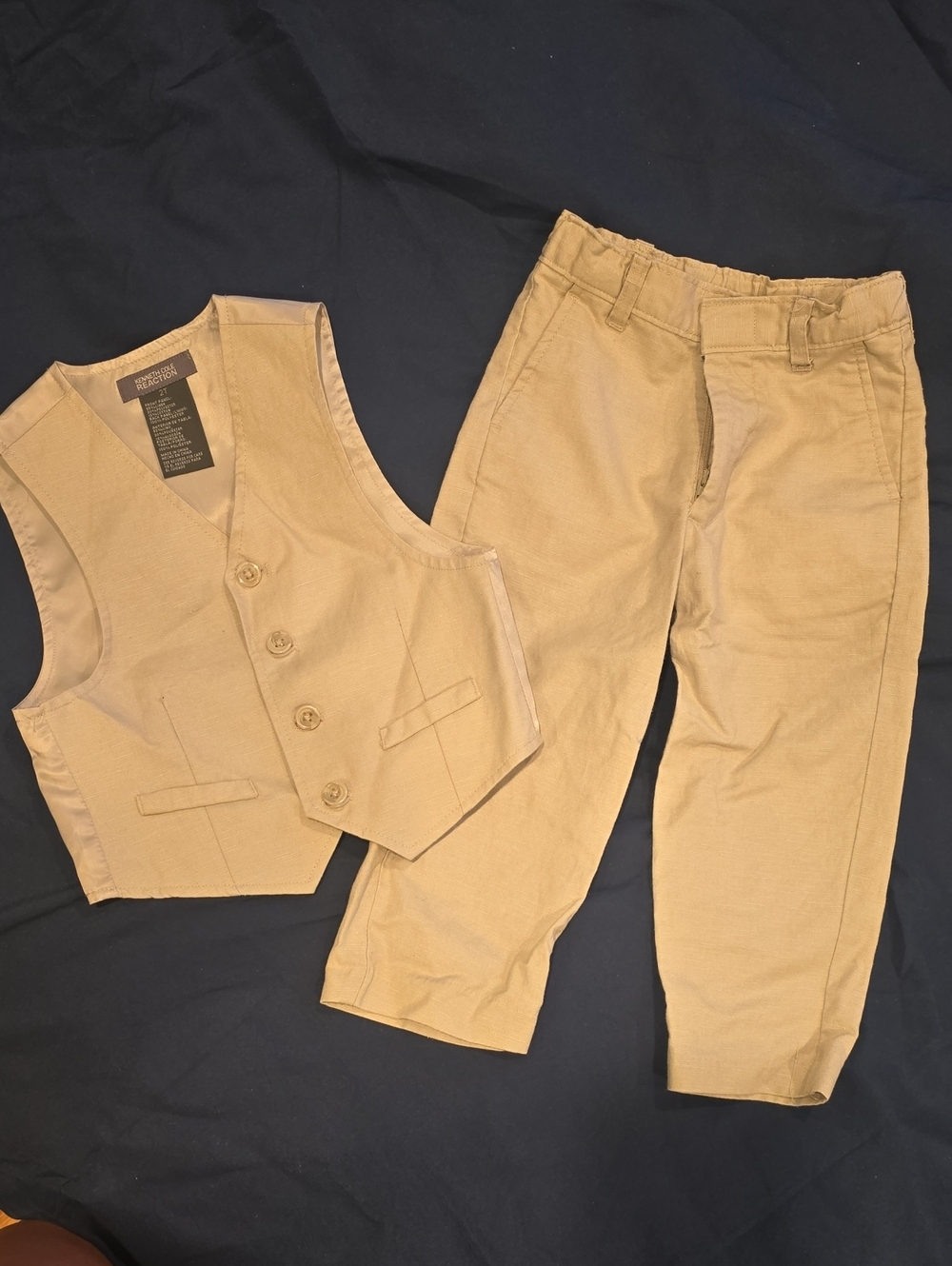 Kenneth Cole Reaction 2T Kids Beig Vest & Pants
